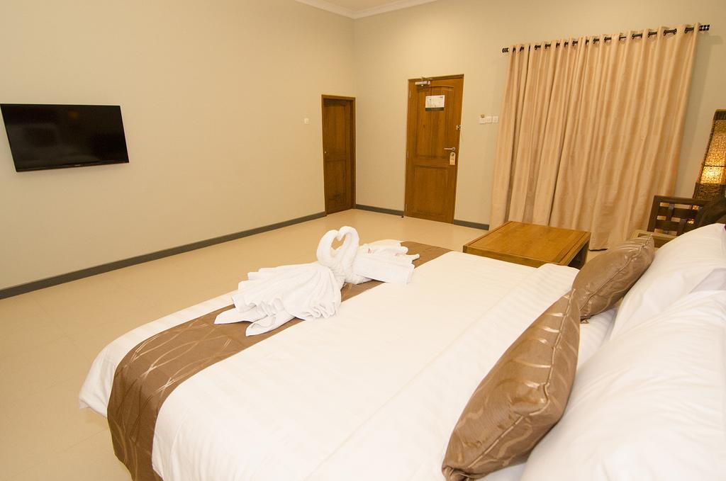 Syailendra Hotel Syariah Jepara Exterior foto