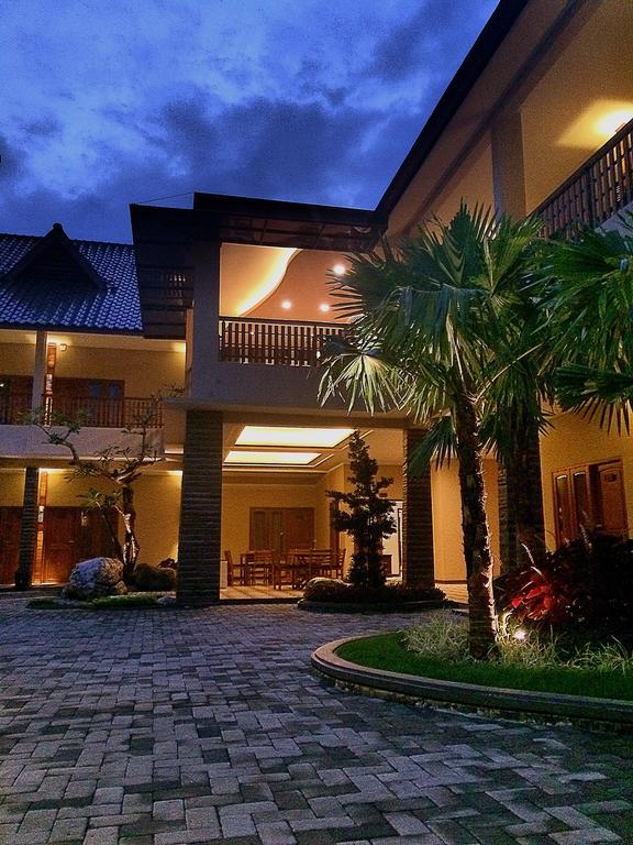 Syailendra Hotel Syariah Jepara Exterior foto